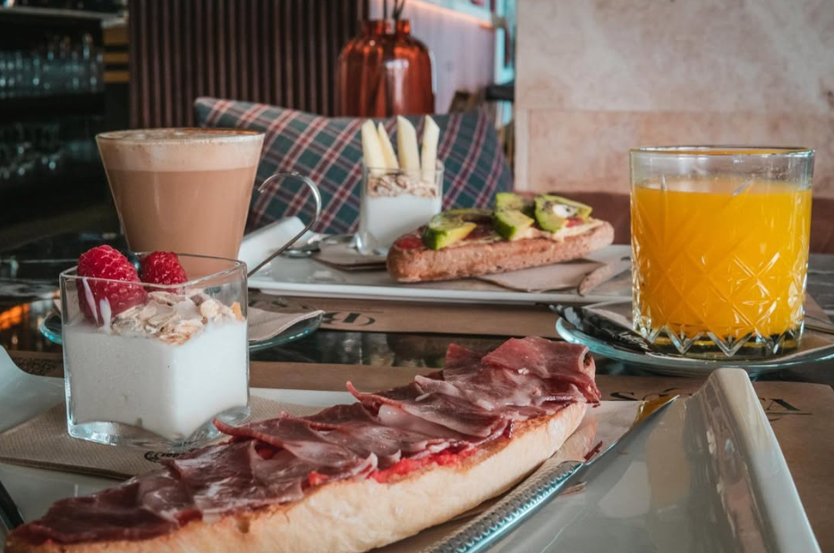 El ritual del café en Basílica Brunch & Cocktails